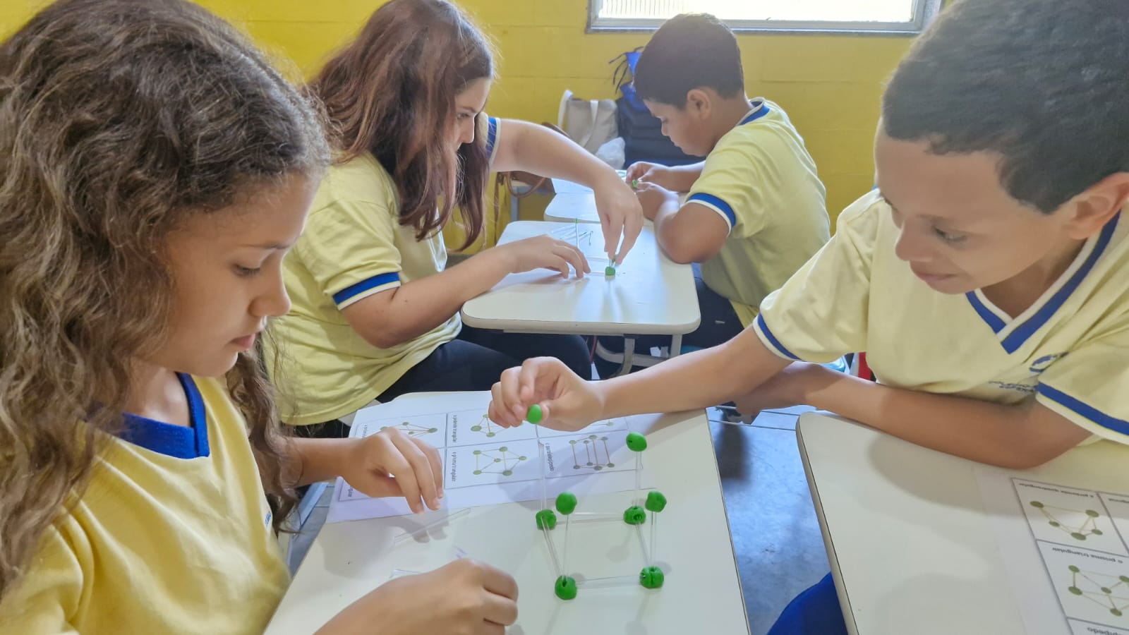 Aula de geometria no Fundamental